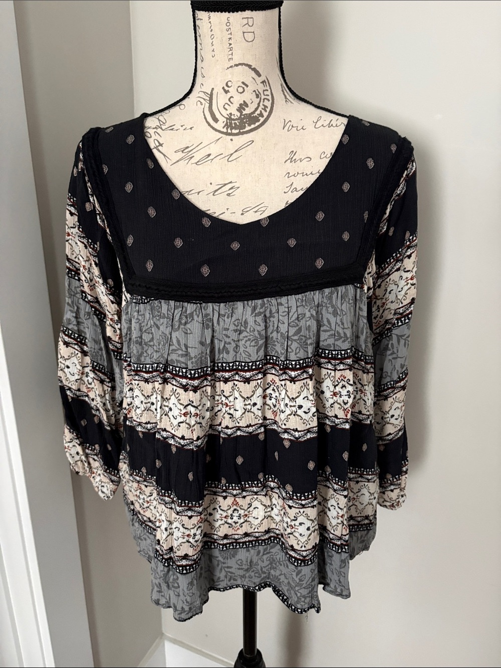 Maurices Large Black, Gray and Cream Boho Tiered Blouse